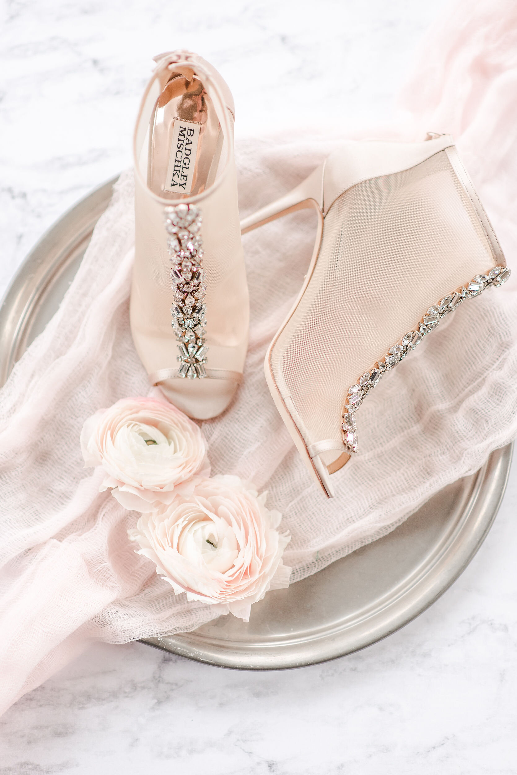 Blush and Ivory Elopement Inspo at the Pennsylvania State Capitol