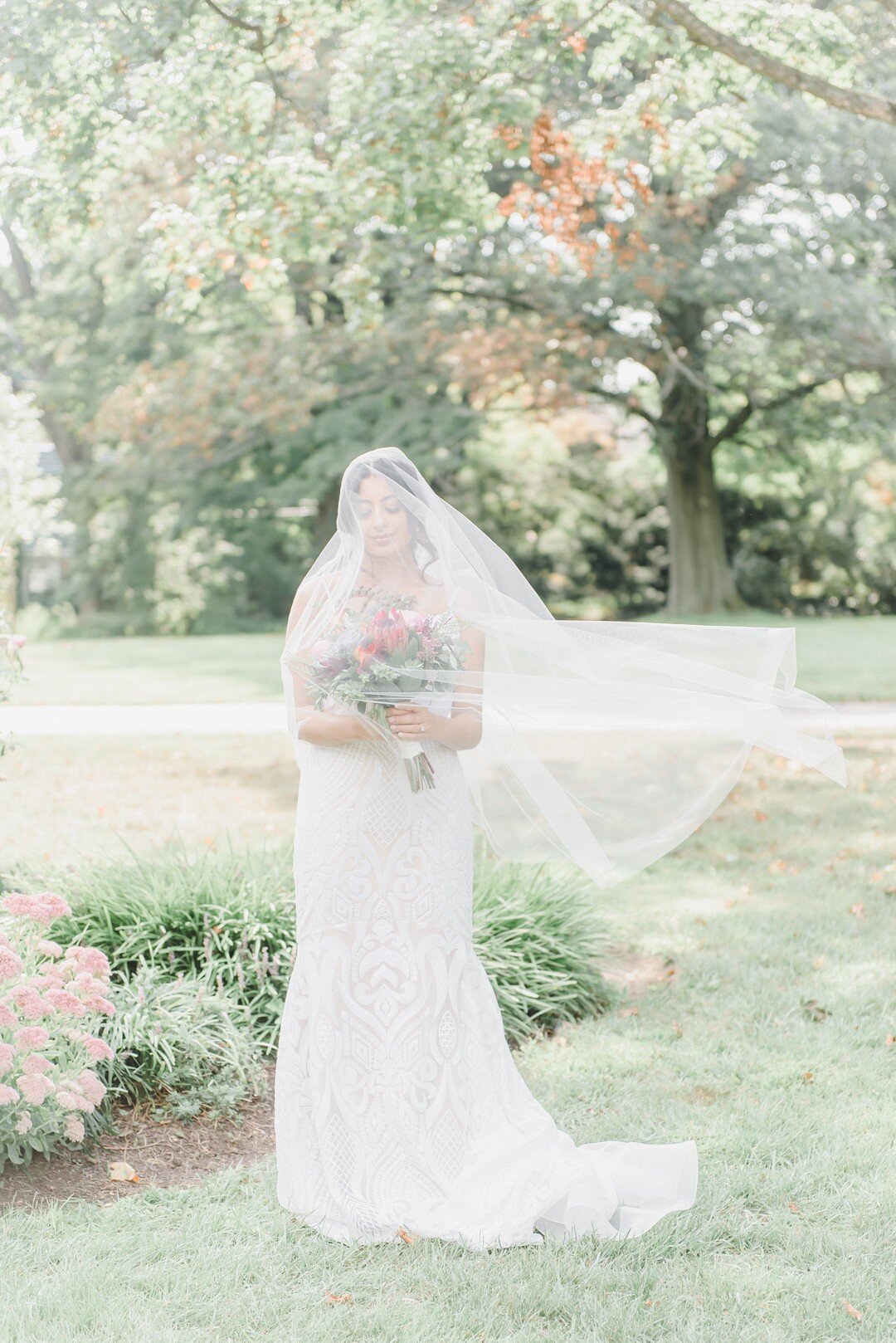 Francesca Michetti Photography captured the bold, bright, fun colors of fall in this inspired wedding styled shoot featuring a feather bouquet and floral headpiece for the bride. Concept and planning by Peonies Events and other Philadelphia wedding …