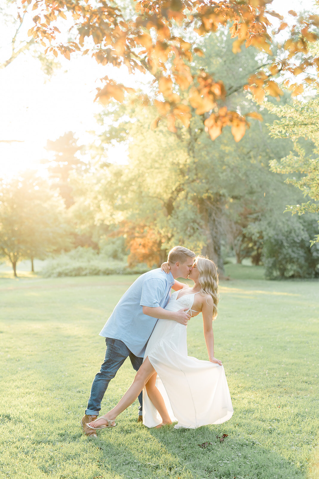 It was a beautiful day for Tiffany and Kyle’s dreamy engagement session at Glen Foerd on The Delaware. Photographed by Amber Dawn Photography