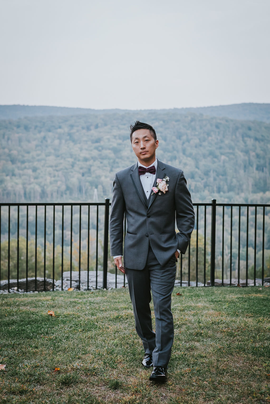 Helen and Tim celebrated their fall wedding overlooking the mountains at the beautiful Pennsylvania Wedding Venue, Stroudsmoor Country Inn. Photographed by Wandermore Photography