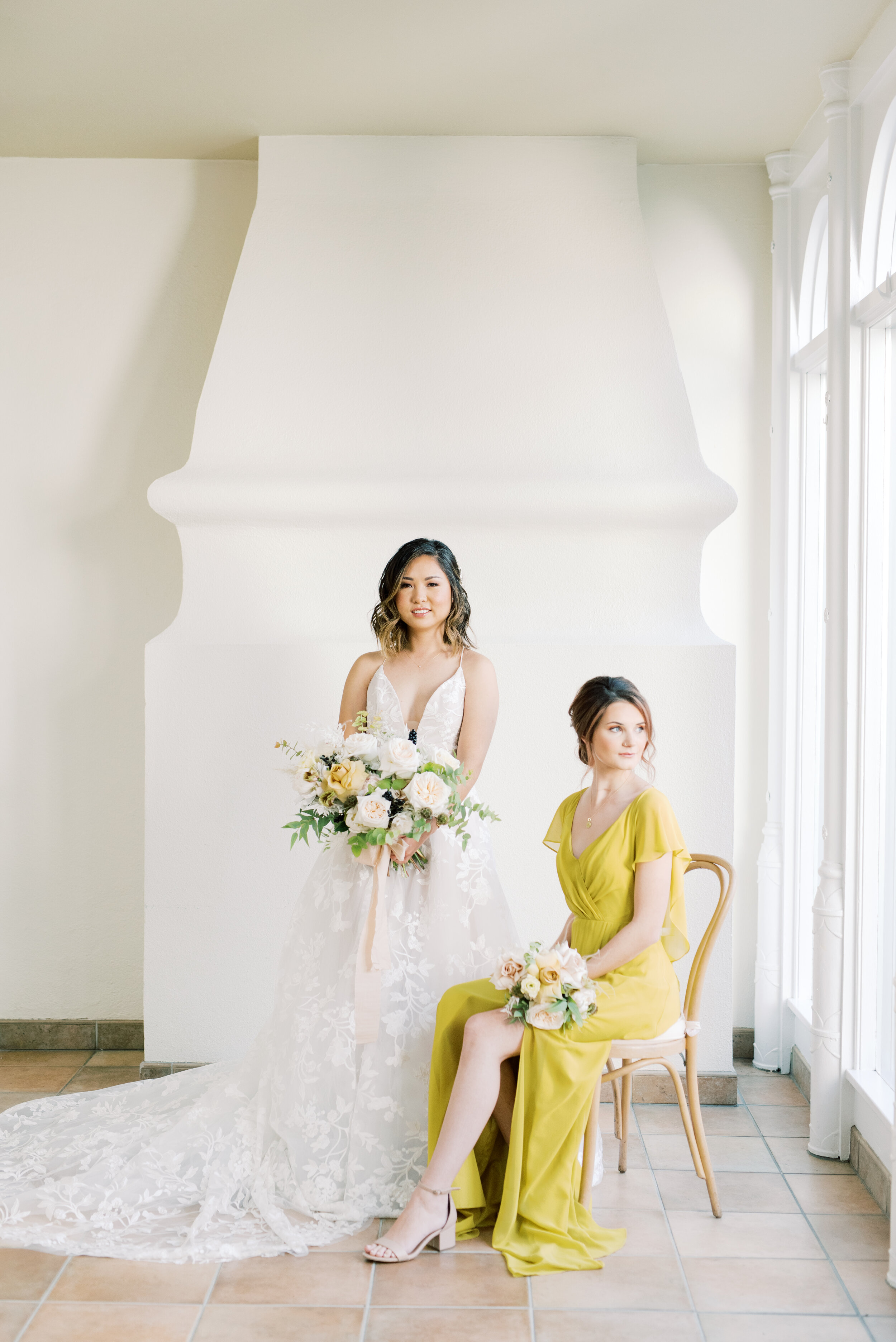 This late autumn wedding inspiration took place at the lovely Philadelphia Wedding Venue, Pomme Rador. Featuring the fine art style of Haley Richter photography and a romantic color palette.