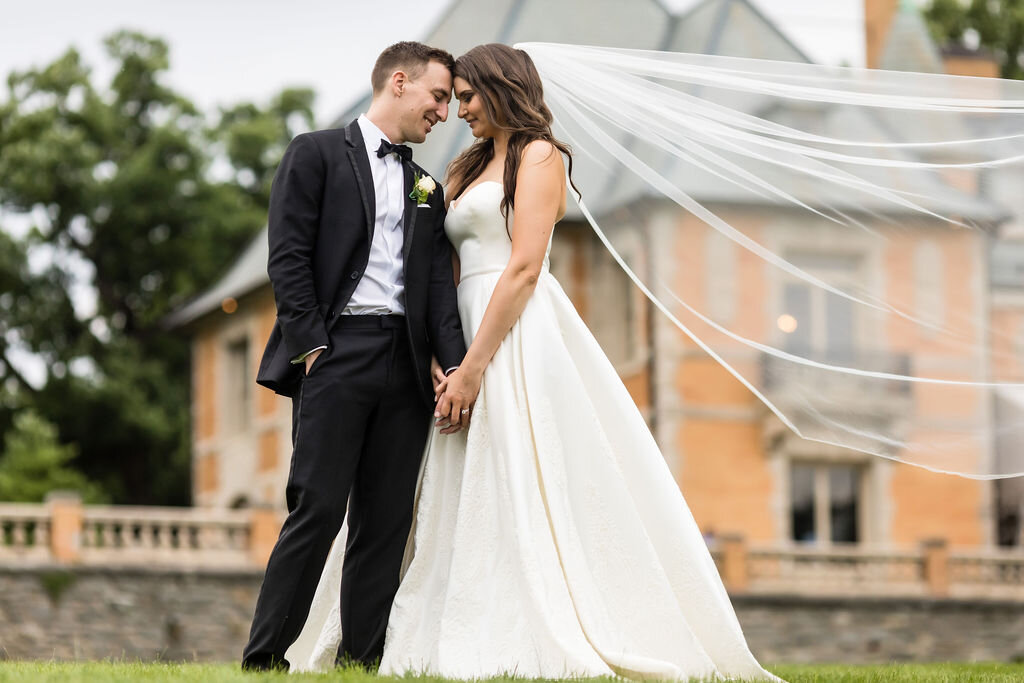 These two university of Philadelphia alums choose to have their wedding at Cairnwood Estate and the outcome was beautiful. Photographed by Ashley Gerrity Photography.