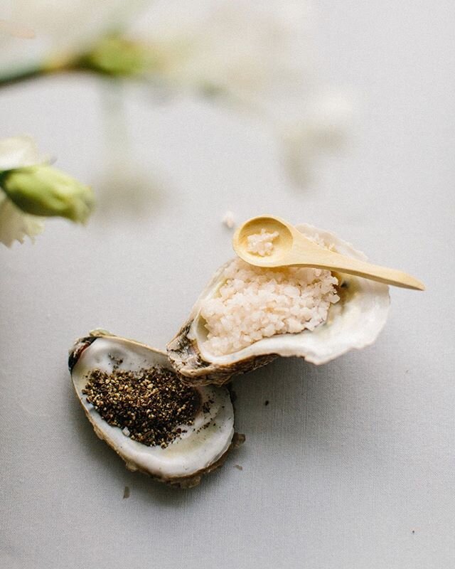 Sally sells seashells by the seashore. Always wanted to be Sally, whoever she is. Dream job. .
From a shoot with @greenlionri and @isis_cakes at @longwoodvenues