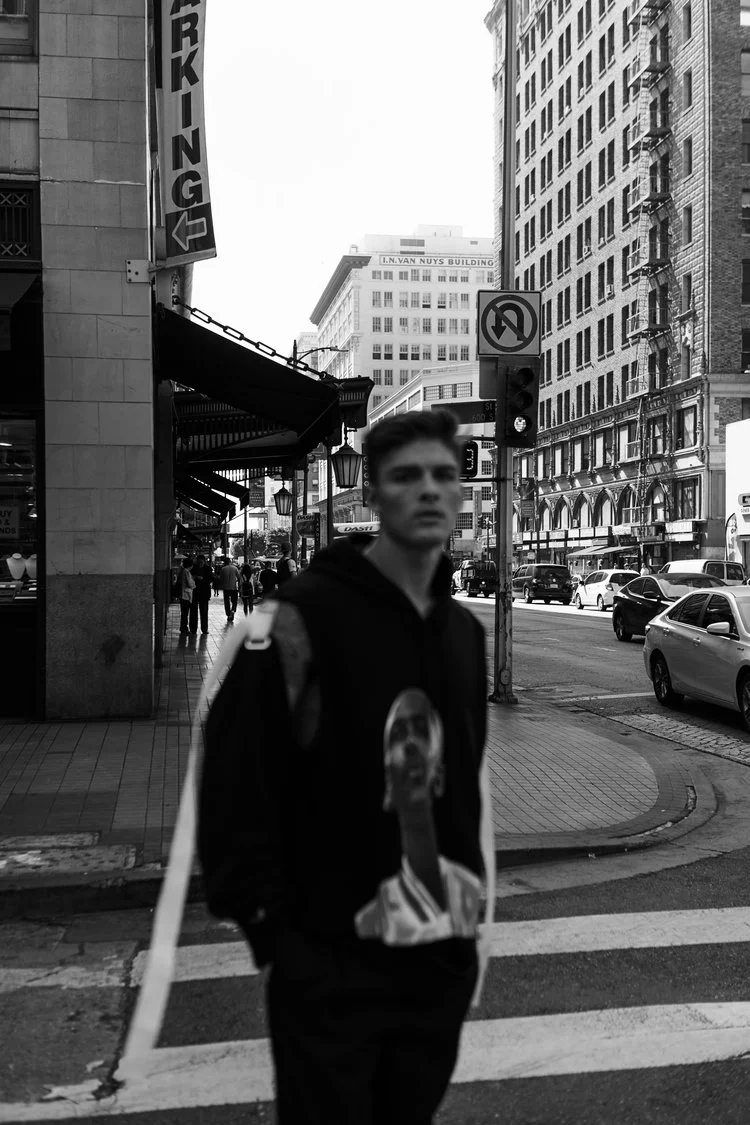 romomfp19BW.jpg