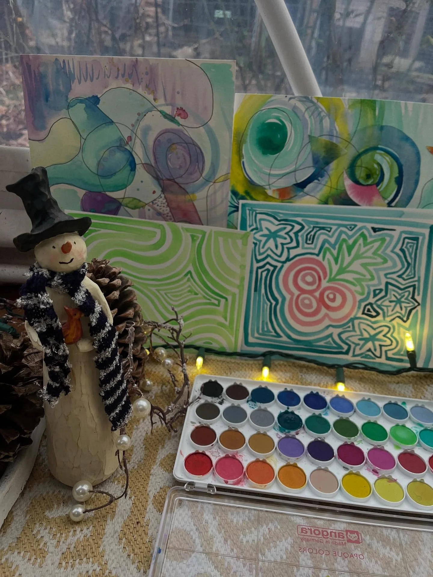 One of my fav winter activities I bring into the Dome is watercoloring. Skills explored are:
Mindfulness and mindlessness 
Soothing nervous system regulation 
Easeful pleasant activity
Art with imperfections and releasing expectations 
Being in flow 