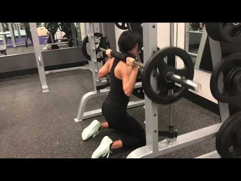 372. Smith Machine kneeling squats