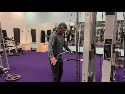 454. Wide grip Tricep Pushdown