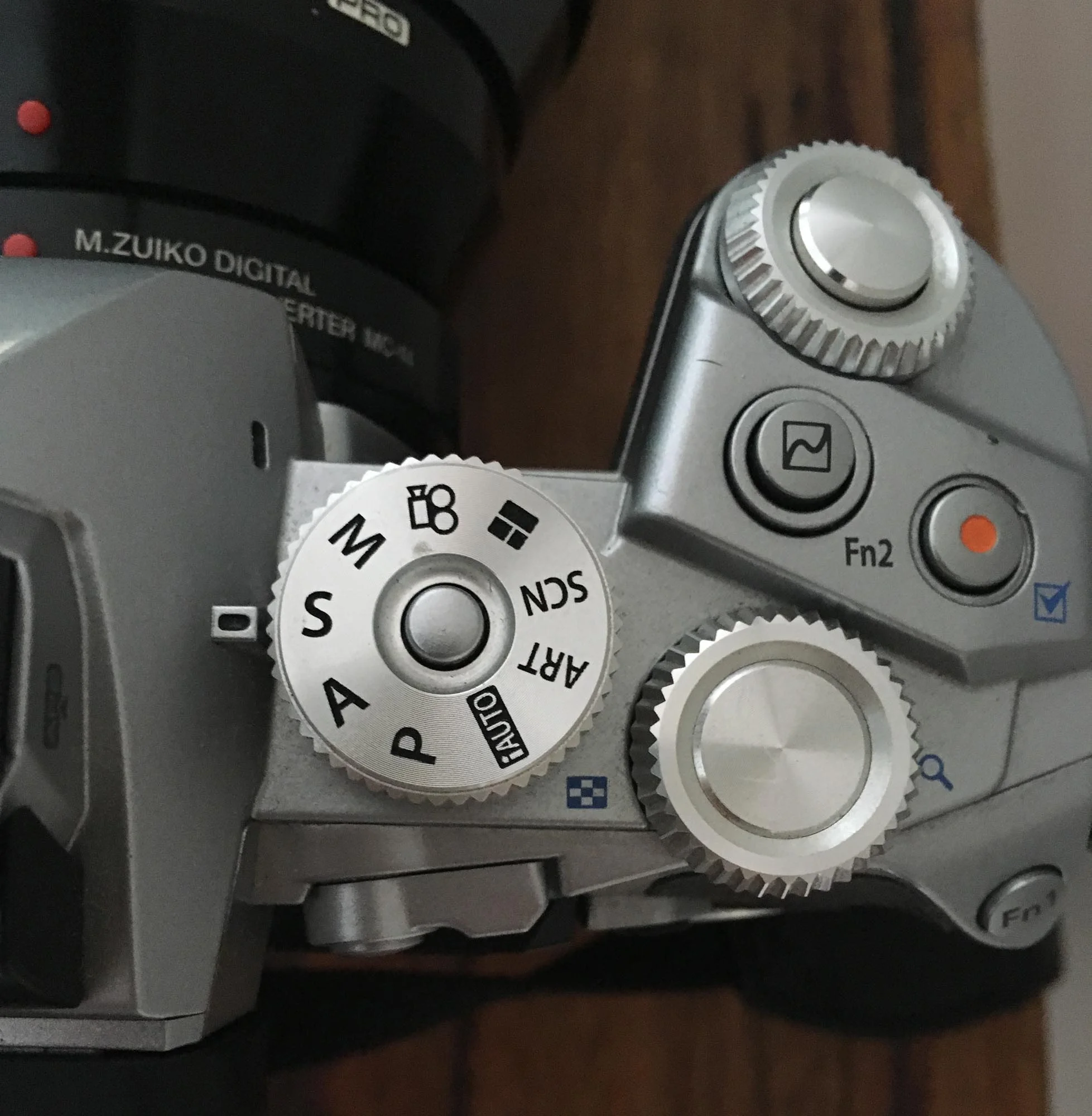 An example of a camera set to Speed Priority. The speed is controlled by rolling the front dial.