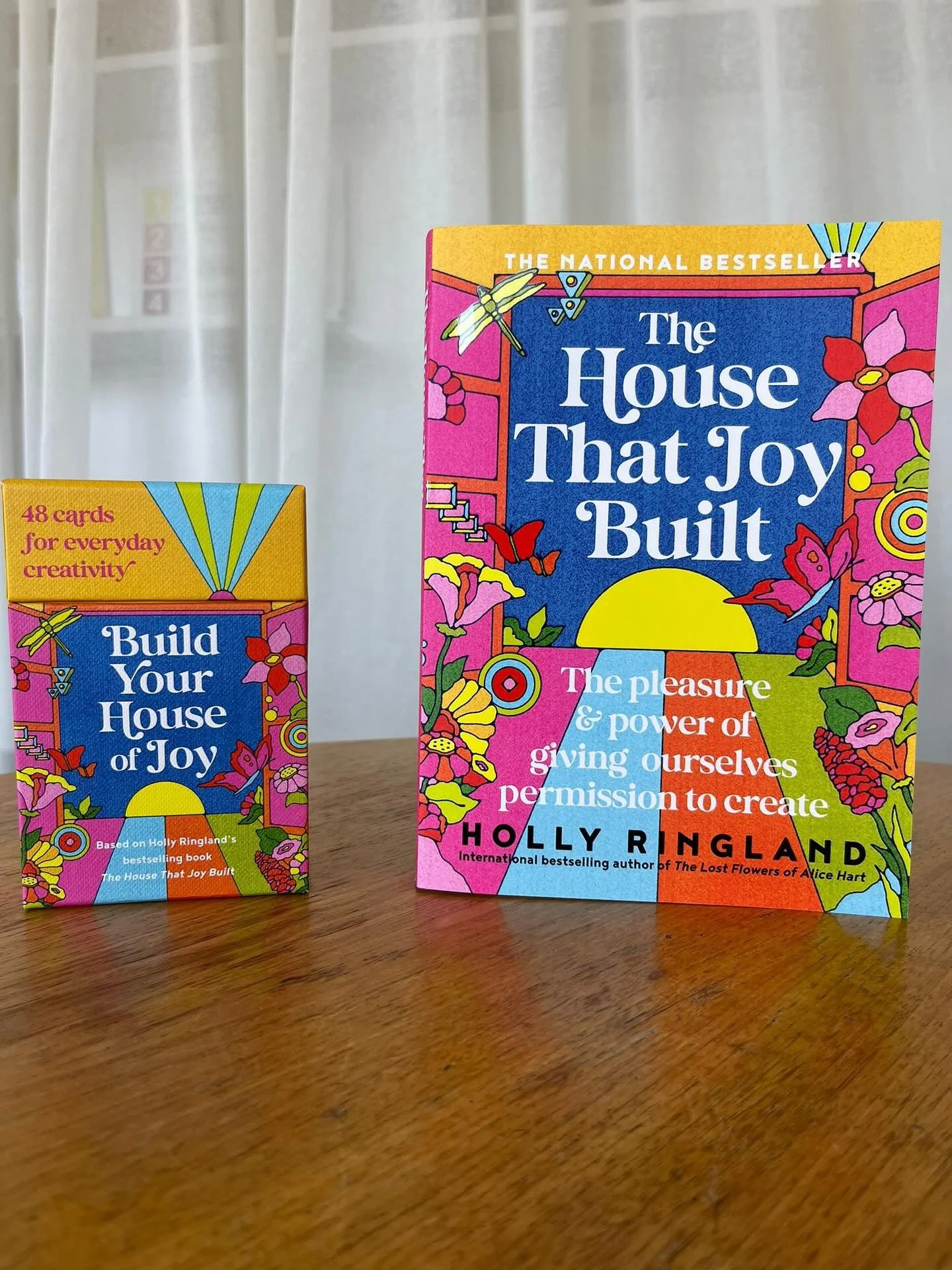 We&rsquo;re delighted to welcome the mini me of The House That Joy Built&hellip;🌷Build Your House of Joy 🌷 cards by @hollygoeslightly coming 28 October!

💟 48 cards for everyday creativity with words of affirmation and inspiration for you to find 