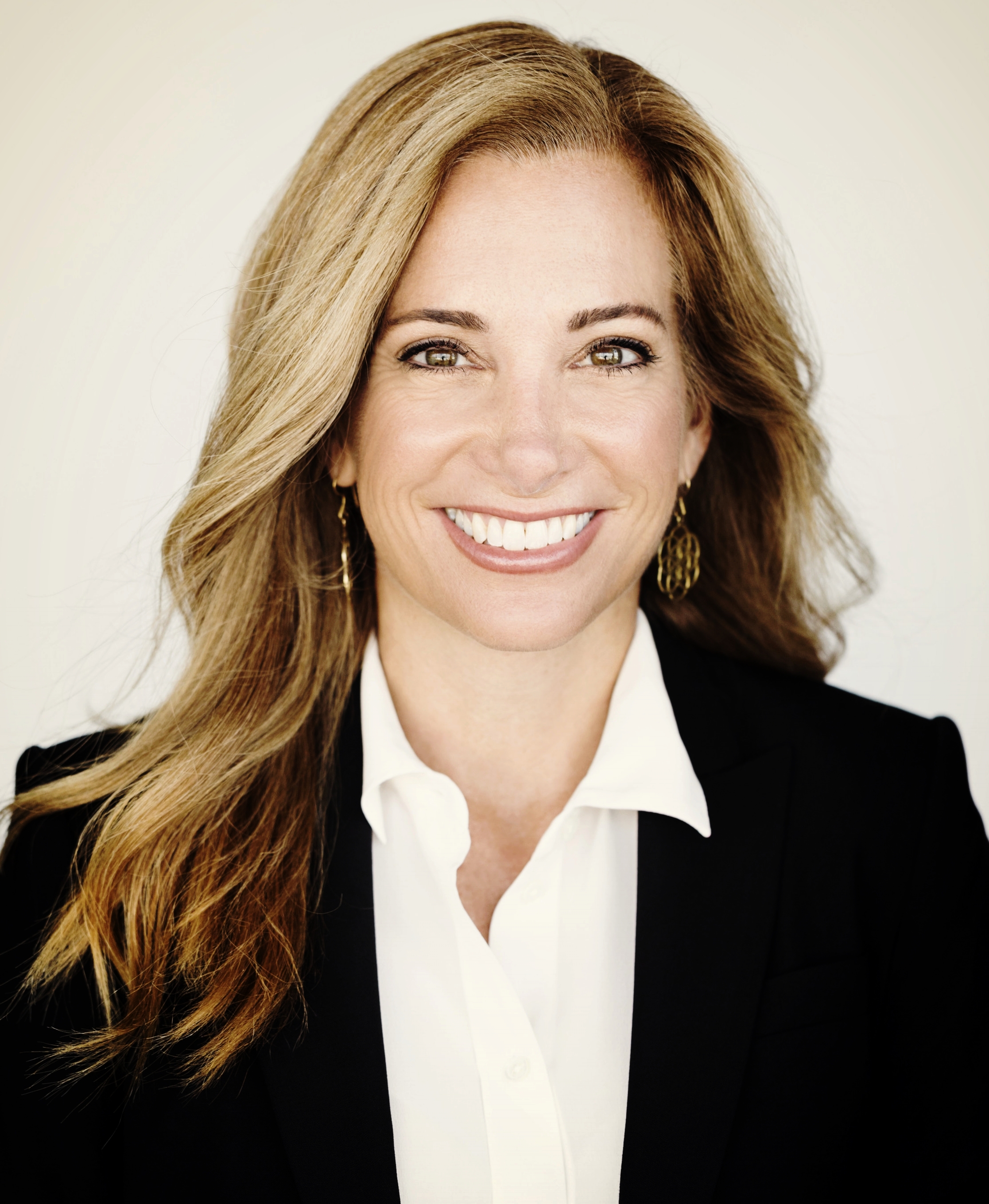 Jennifer Ferro Headshot.jpg
