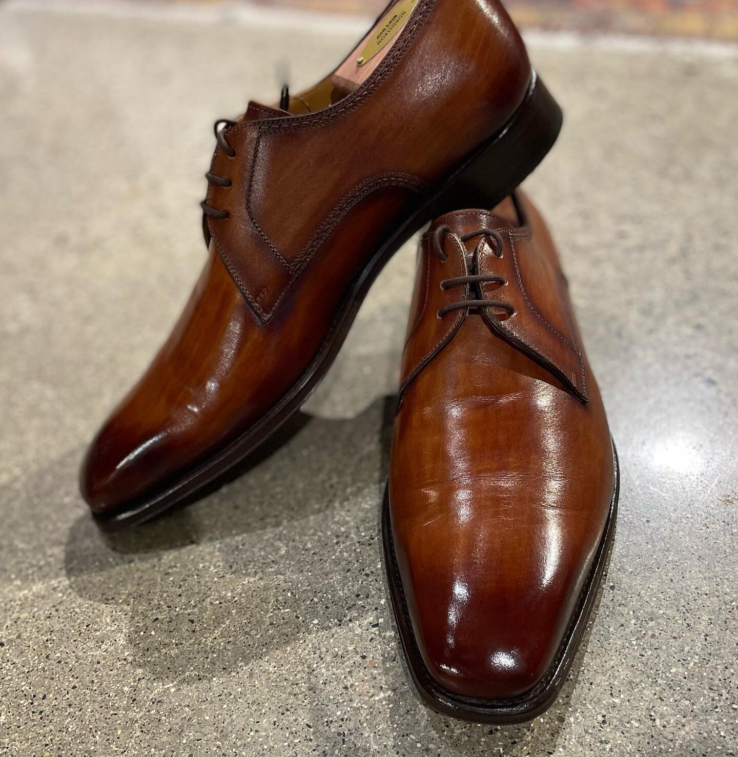 Quick spit shine at @FitzsgeraldsMensStore today.
.
.
.
#GrandRapids #spitshine #magnanni #symphony #grSymphony #shineoftheday #shoeshine #