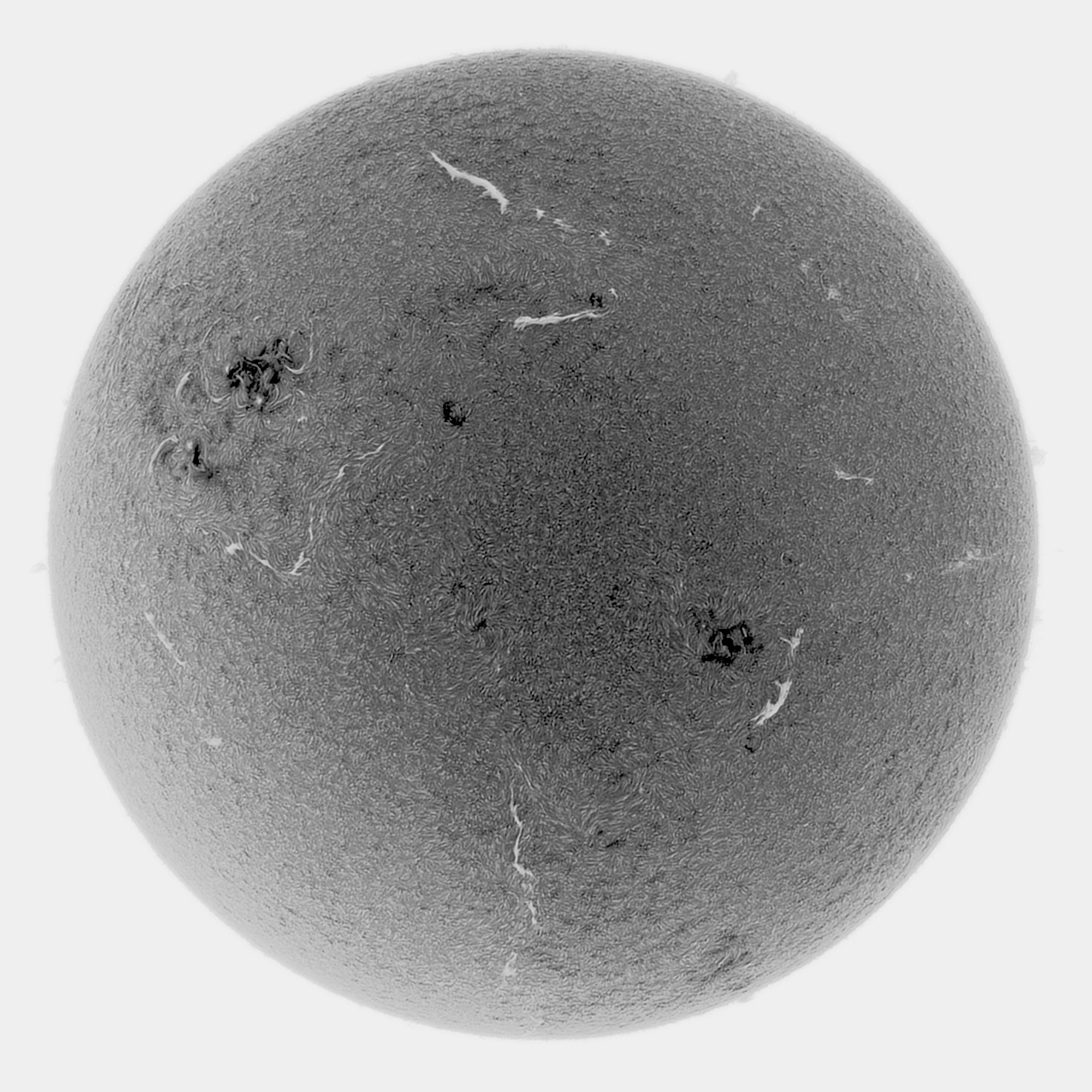 Segundo Sol en H-alpha en negativo