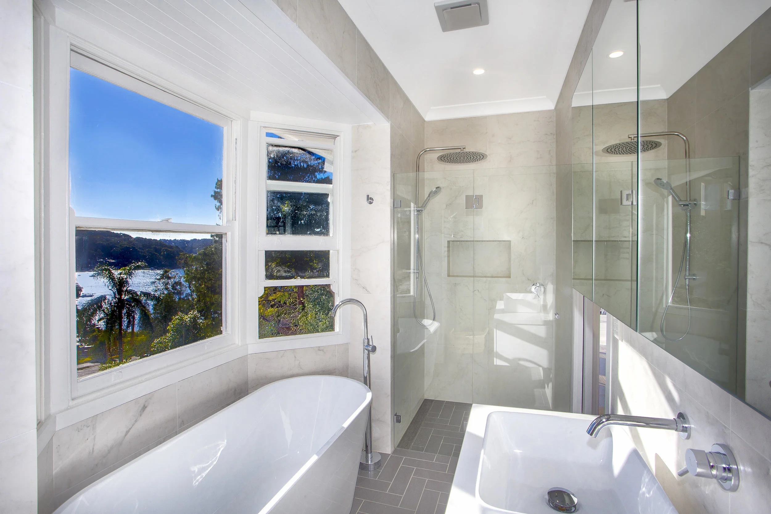 BATHROOM3.jpg