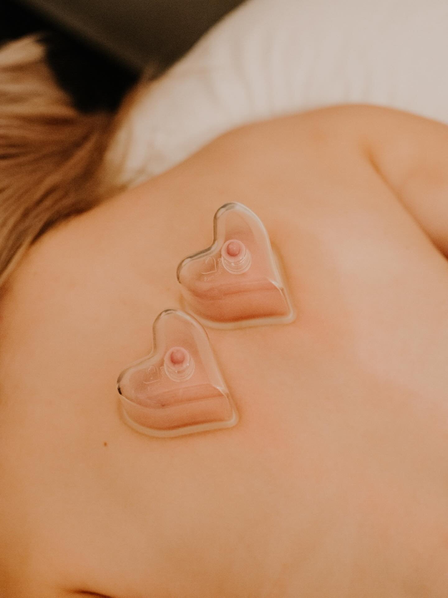 We&rsquo;ve always got your back &mdash; beautifully cared for.

Book your service today with the link in bio and treat yourself 🤍

#spakingston #sandiegofacials #sandiegomassage