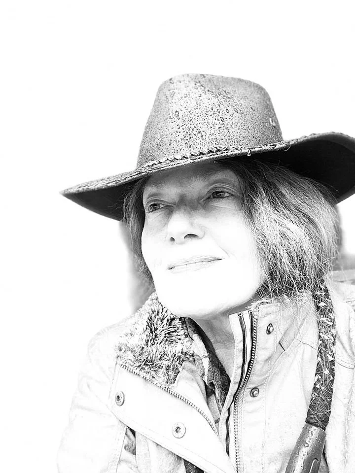 Sunday Social Happy Hour with Lisa Bigwood