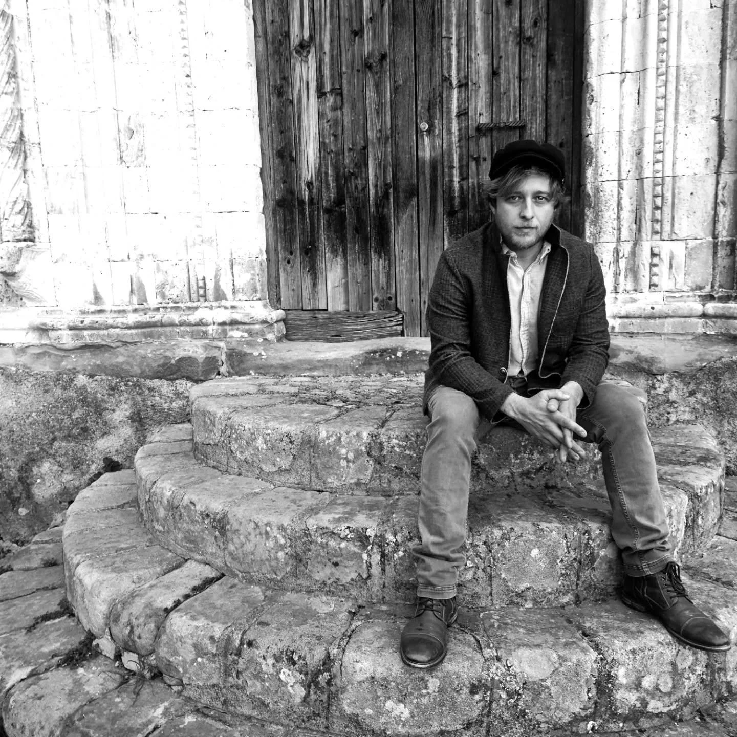 Sunday Social Happy Hour with Aaron Lipp