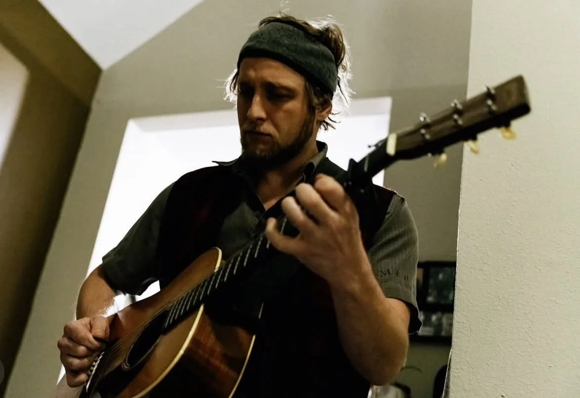 Sunday Social Happy Hour with Aaron Lipp