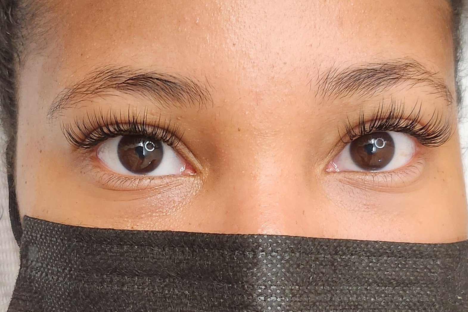 Beginner lash tech) Would this be considered a hybrid or light volume?  Tips/ opinions would be great ! : r/eyelashextensions
