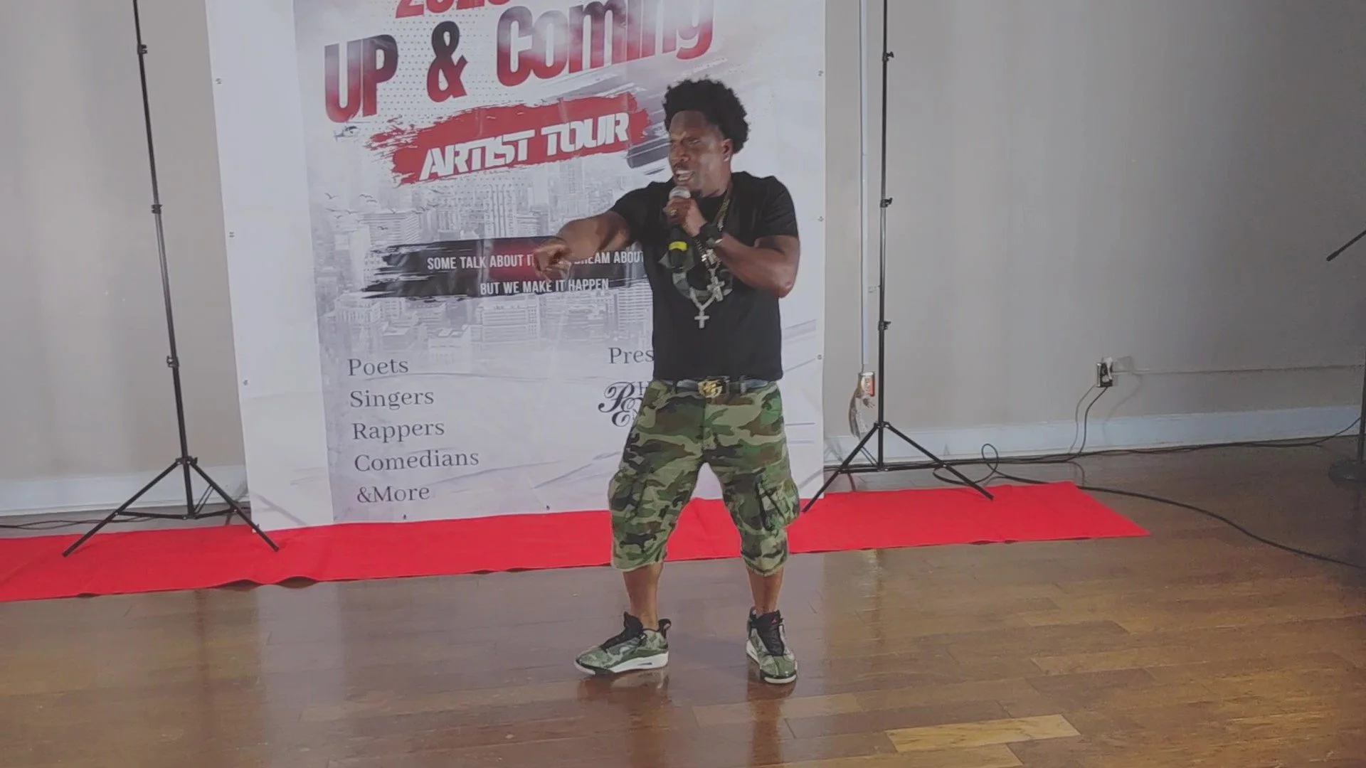 0830252004 - frame at 6m56s.jpg