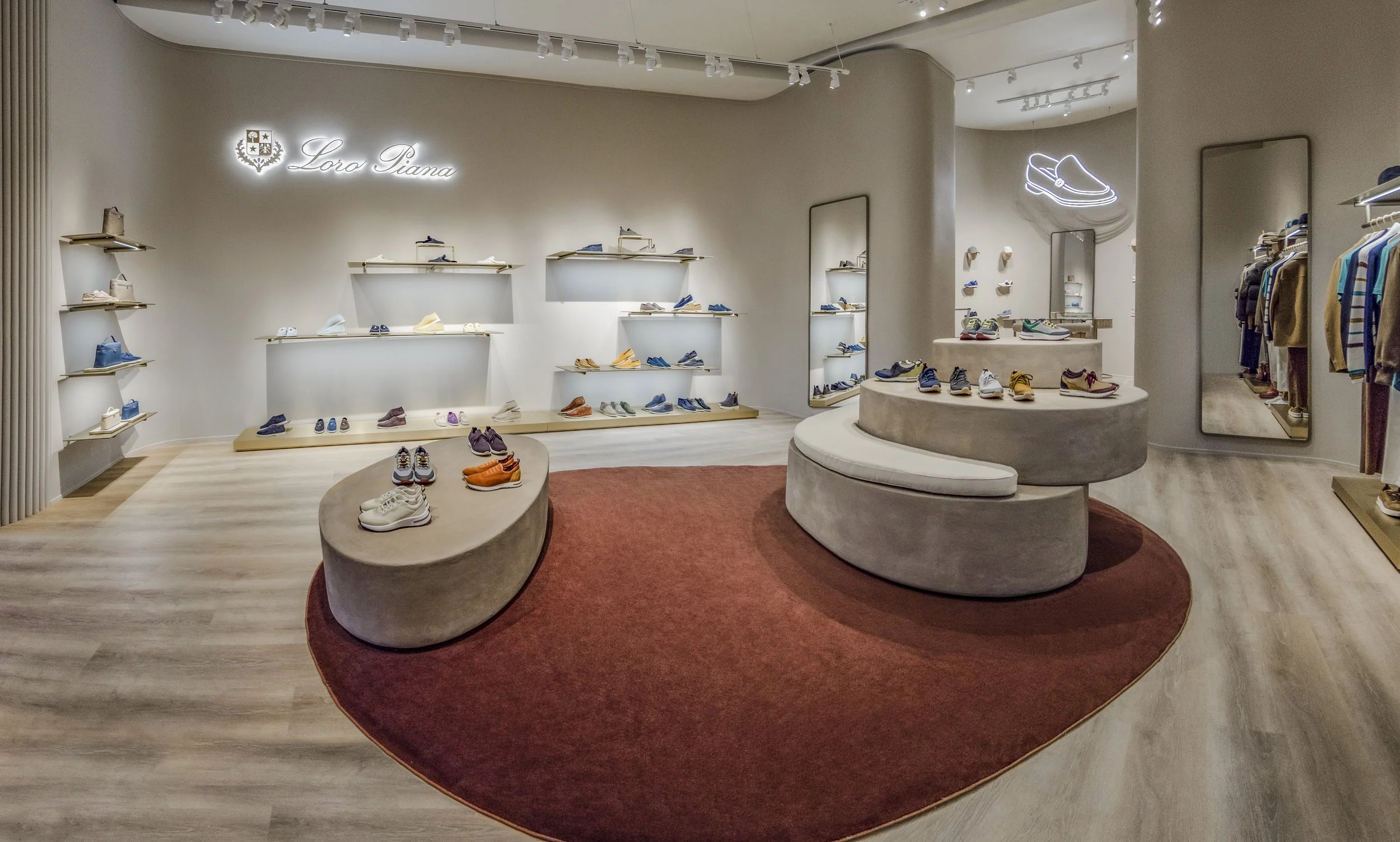 LP_ShoePopUp_Center_WallB_ShopOverview_V2.jpg