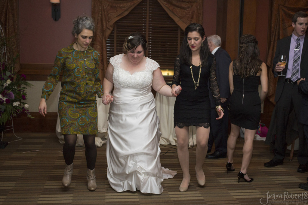 48f7d5adb428e38c-cleveland-wedding-photographer_Justina-Roberts_Barker_032.jpg