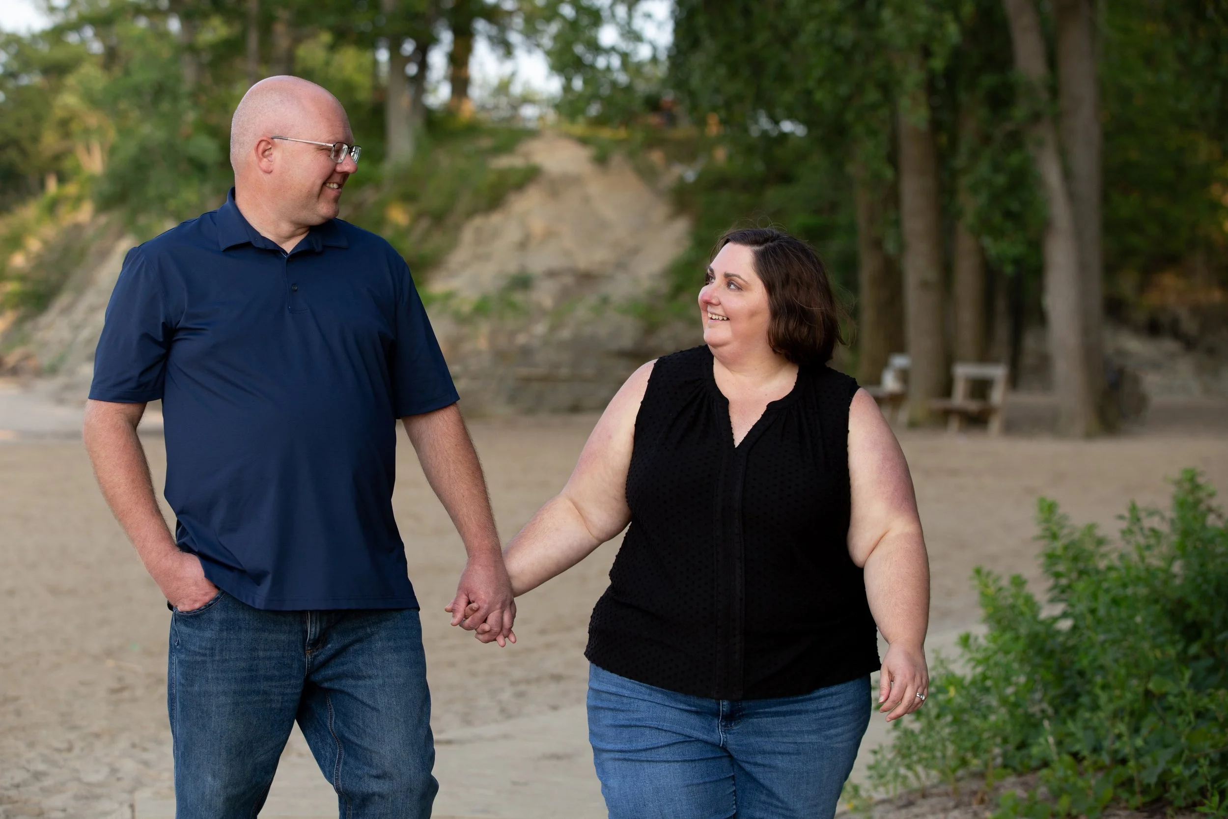 Kara &amp; Bruce Anniversary Portraits | Huntington Beach Park in Bay Village, Ohio | Cleveland Wedding Photographer