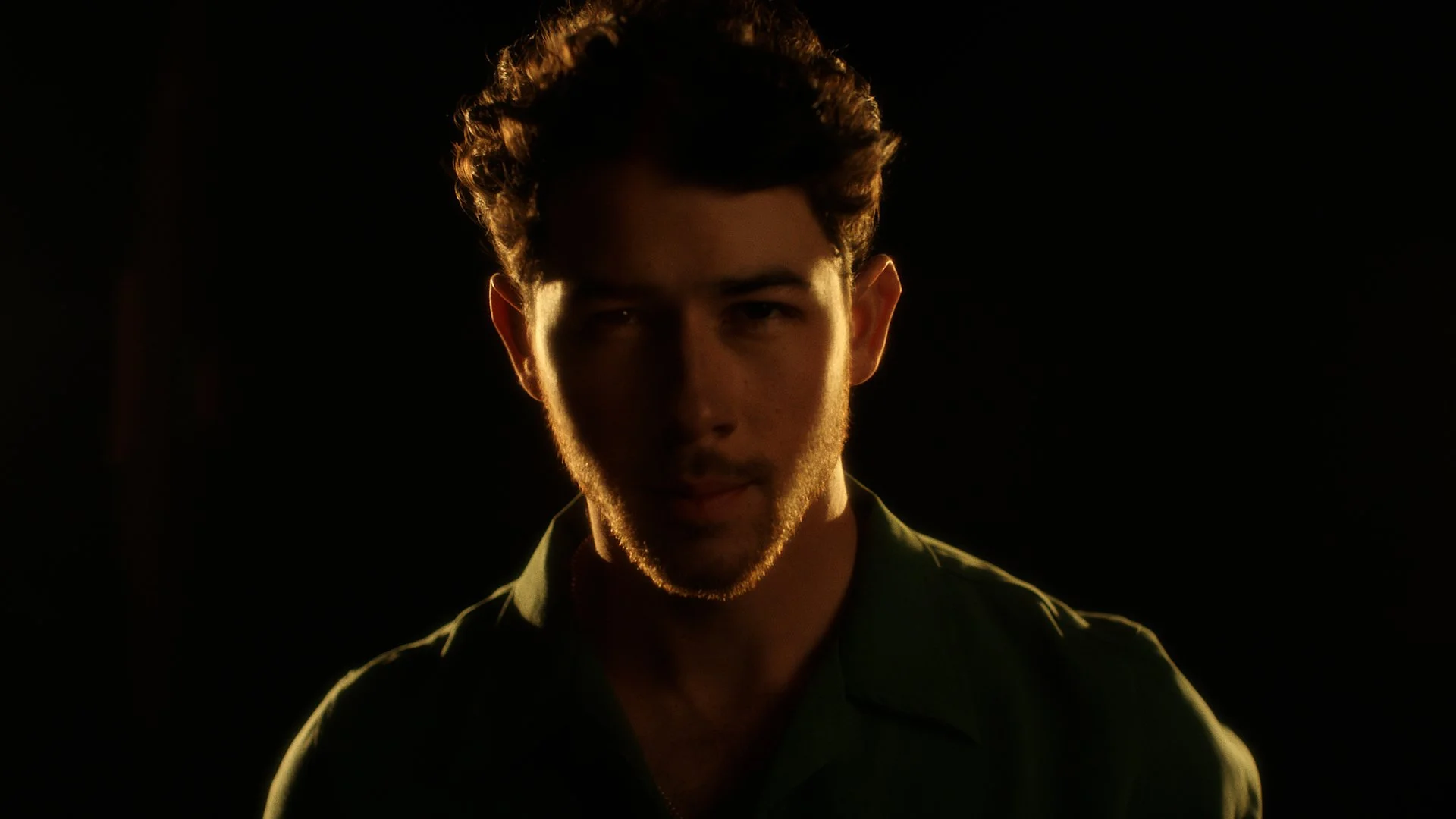 WINGS_TEASER_VIMEO.00_00_09_04.Still010.jpg