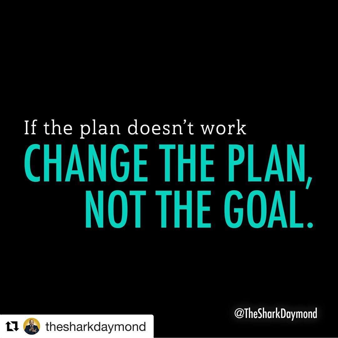 What are your goals for this week? Often taking small, incremental steps is less overwhelming and more encouraging to your final goal. #daymondjohn #babysteps #flourishbusinessconsulting #flourishsimple