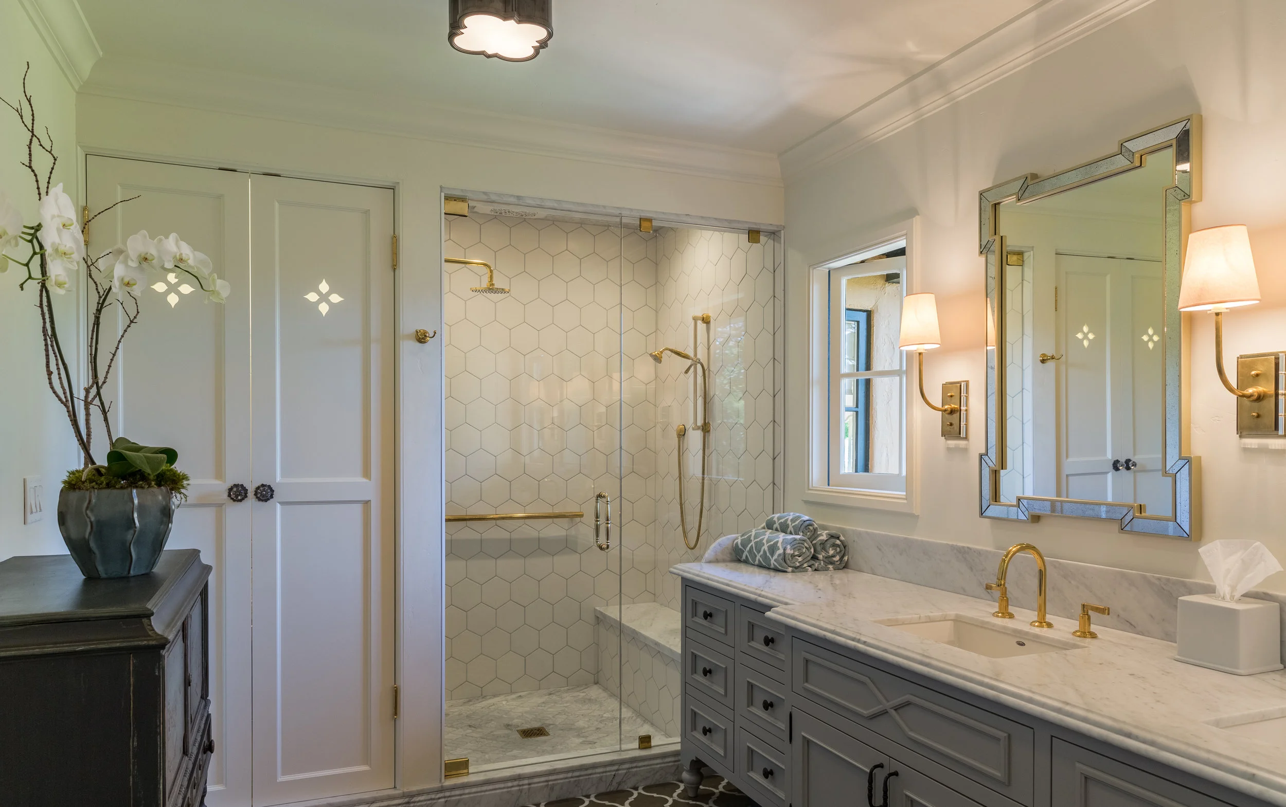 01 MasterBath.jpg