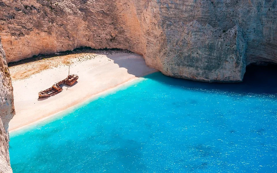 NEWS_SHIPWRECK_NAVAGIO_01.jpg