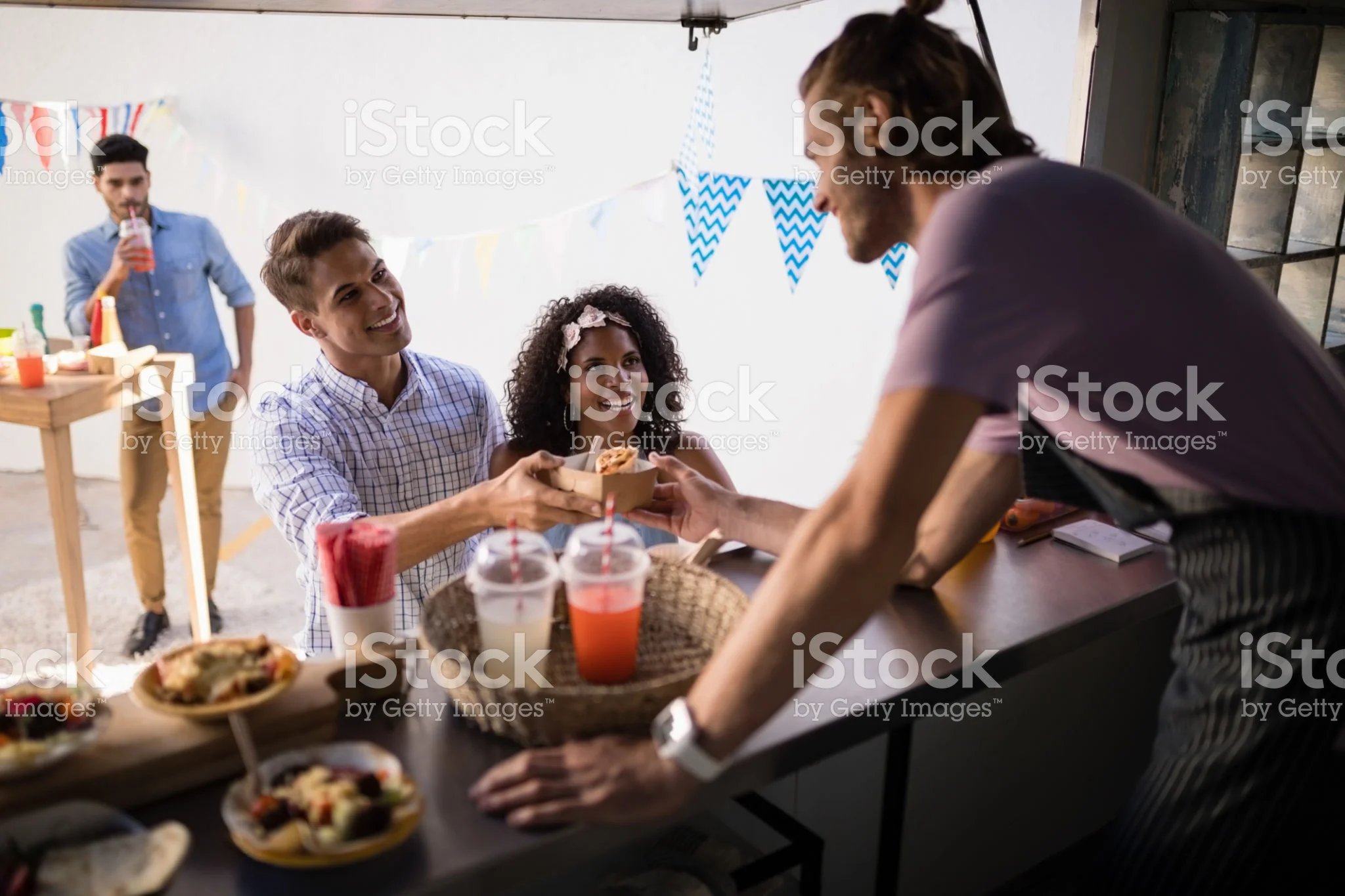 811246924.jpg