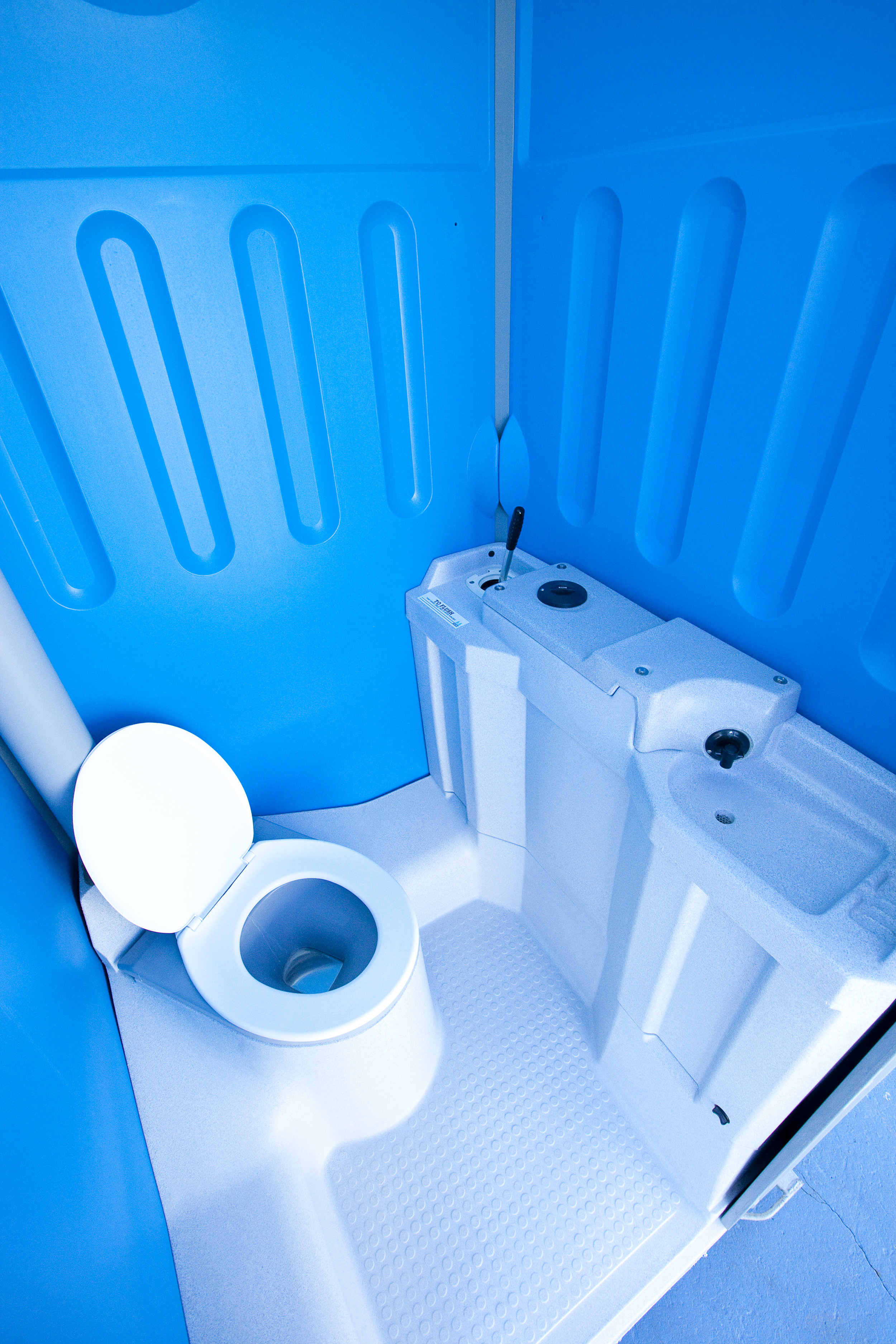 Portable Toilet 5 (Standard - blue).jpg