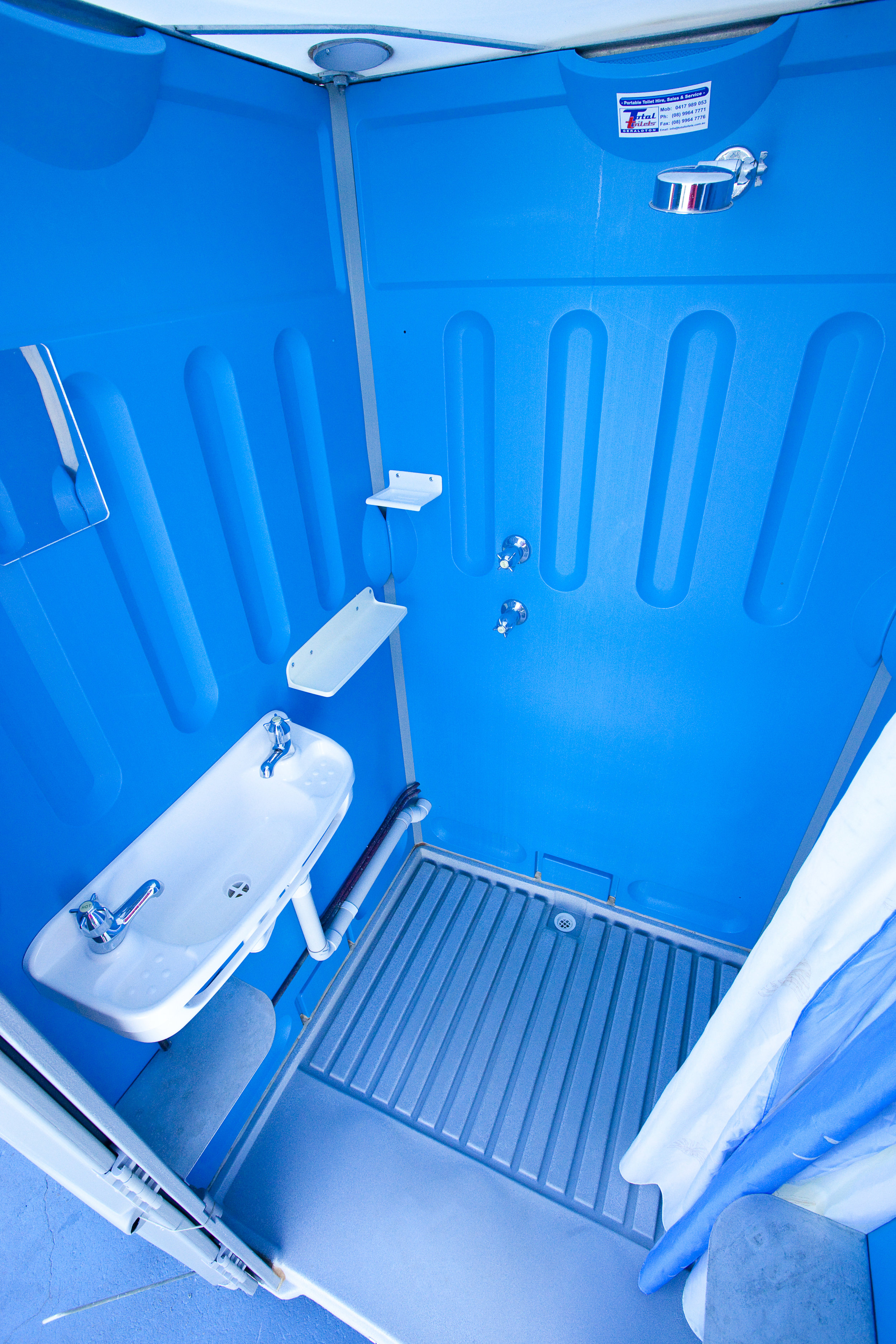 Portable Shower 5 (blue).jpg