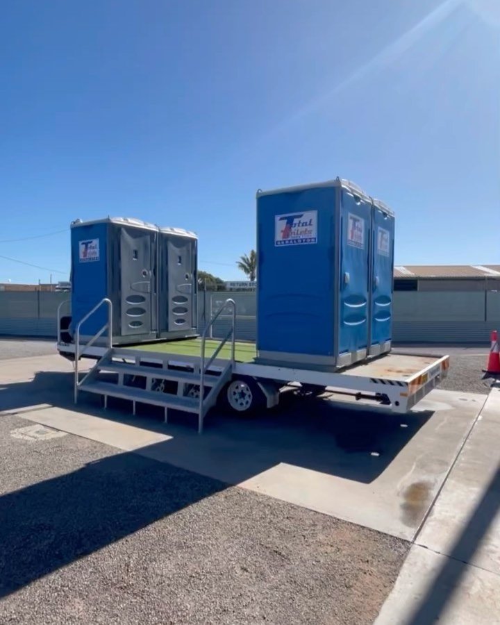 Triaxle Trailer with 4 Toilets.jpg