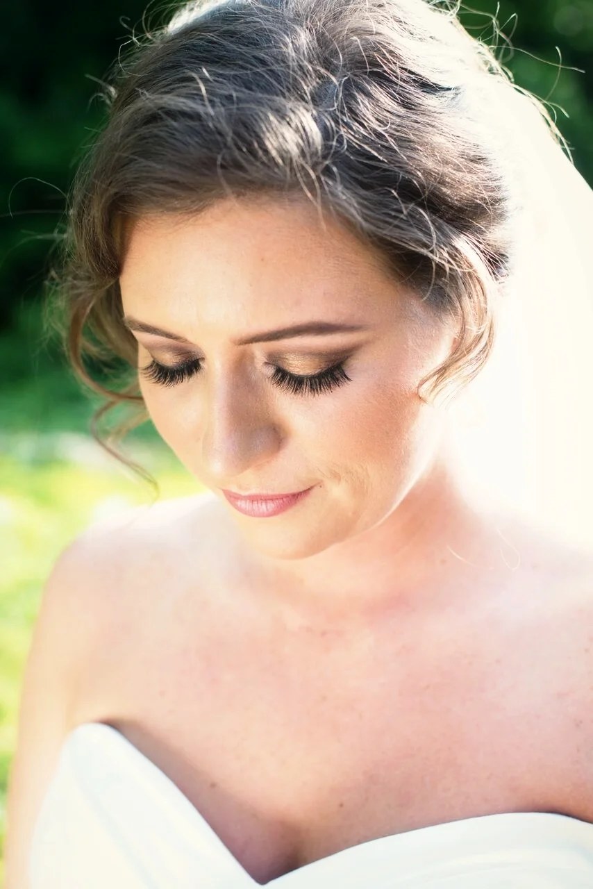 Kelsey Bridal-17_preview.jpeg