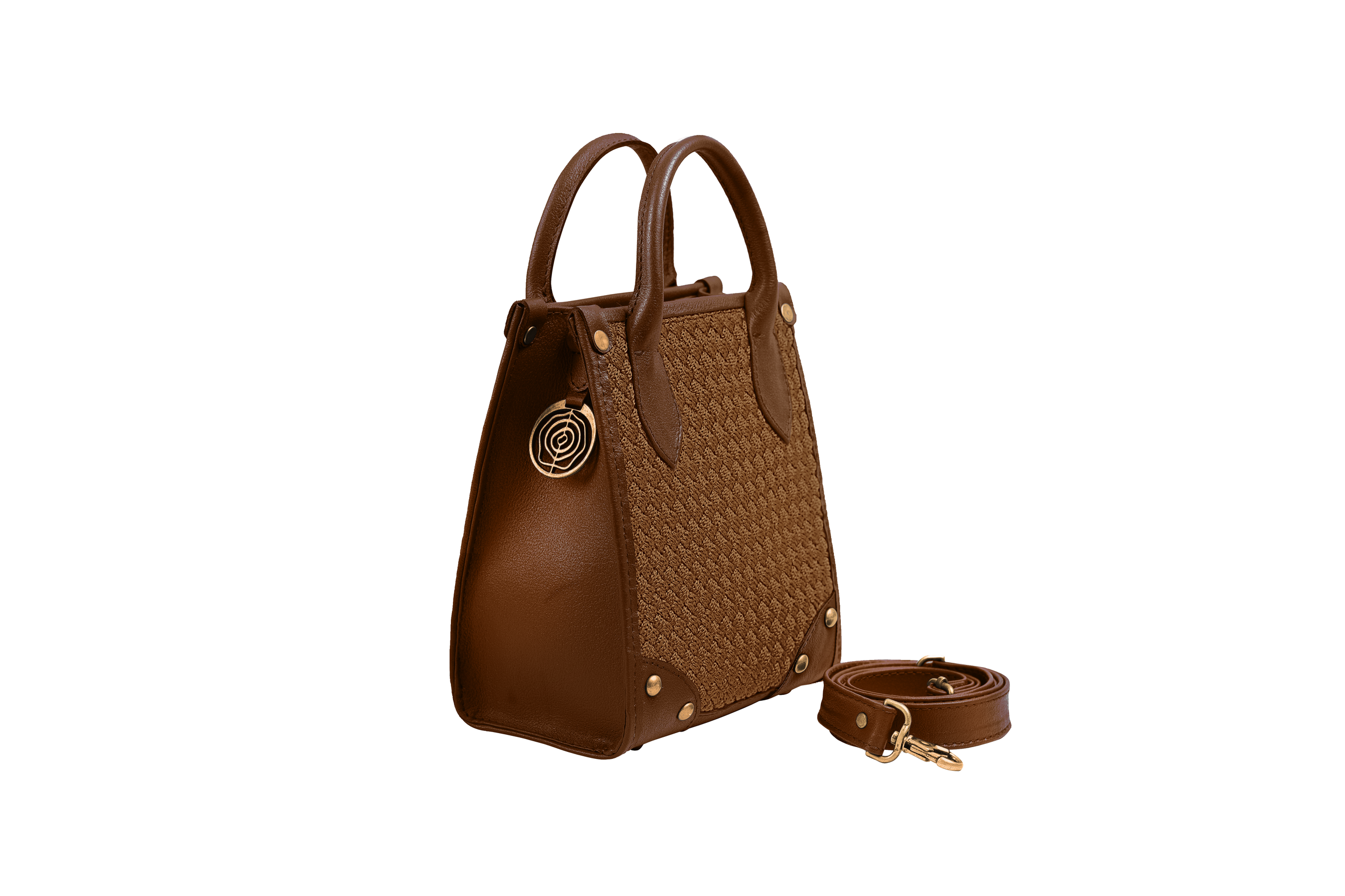 LINDA XS COGNAC LADO.png