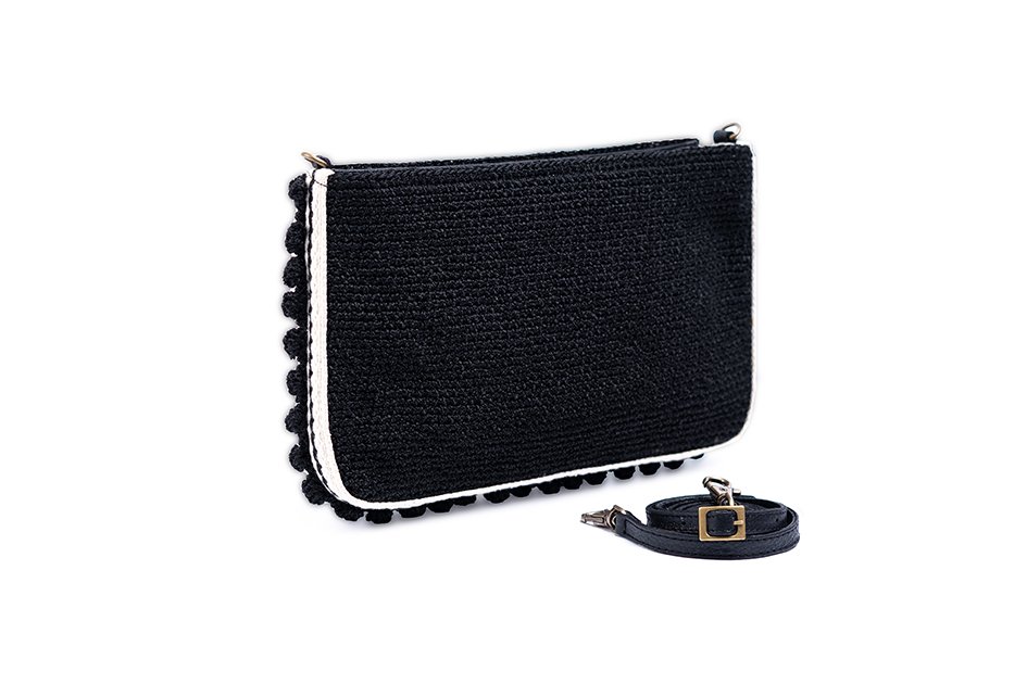 marion pouch lat negra.jpg