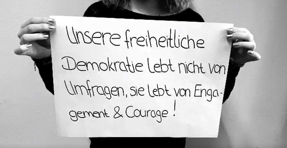 Demokratie zeigt Gesicht