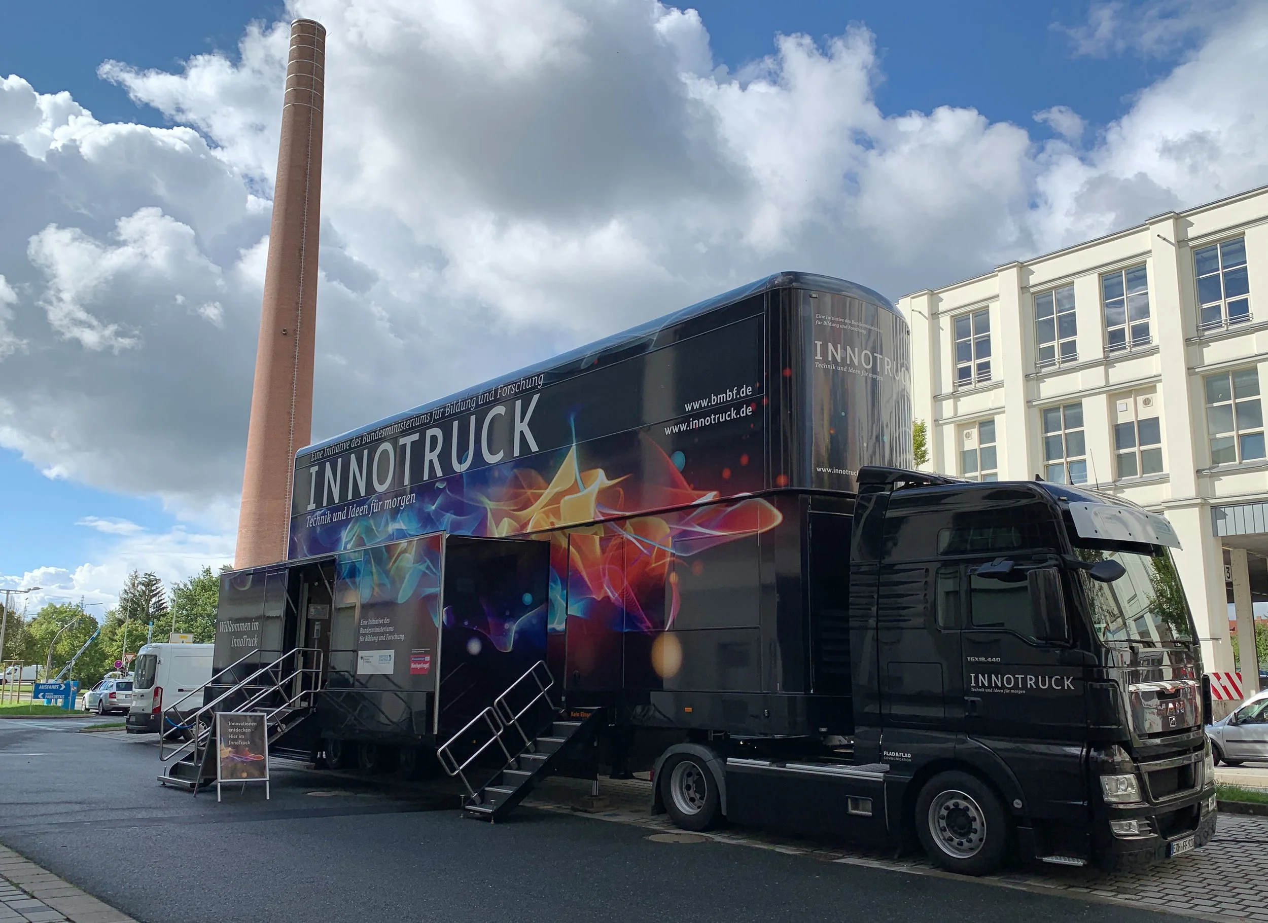 InnoTruck: Schüler reisten virtuell in menschliche Zellen