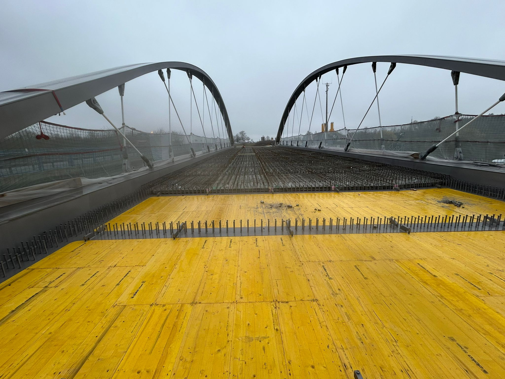  Fahrbahnplatte des Brückenbauwerks im Bauzustand 