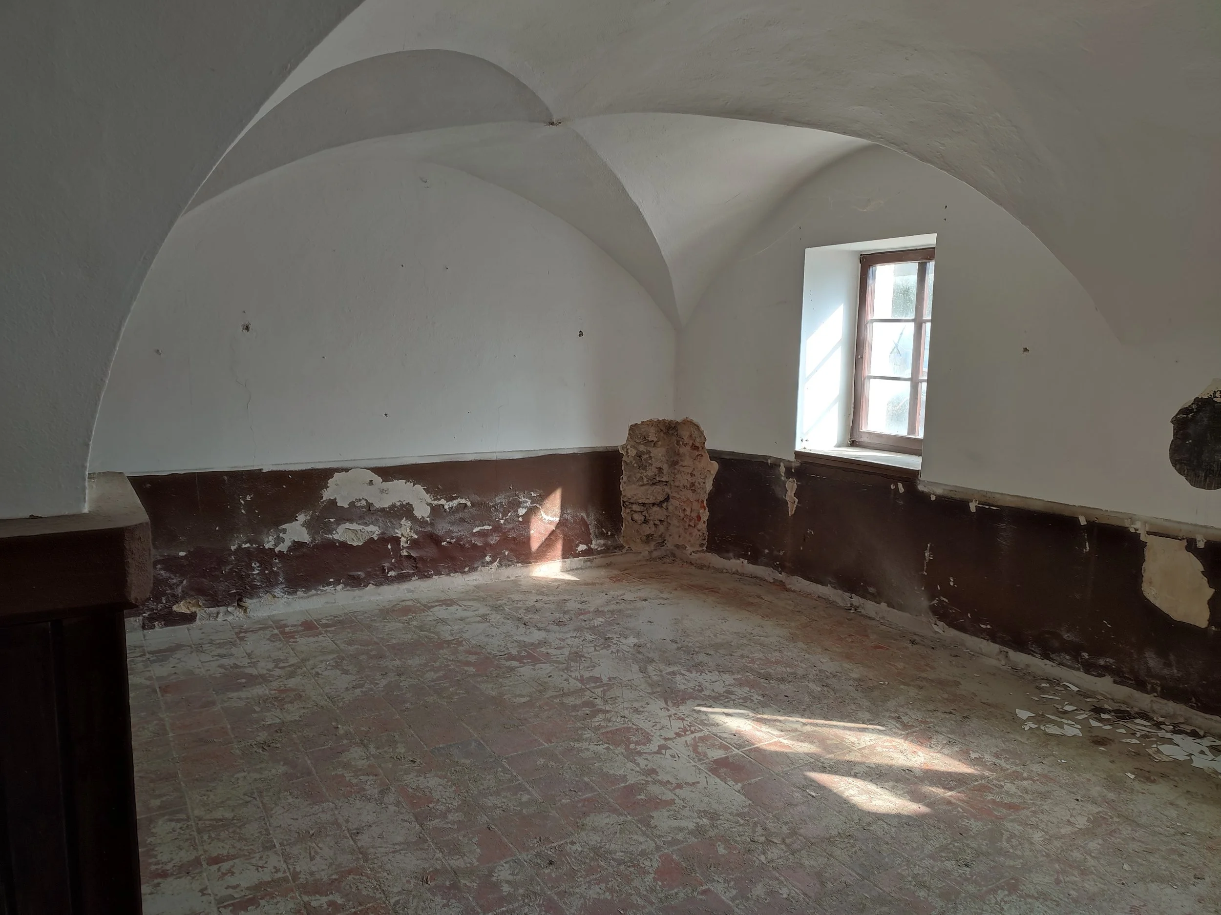  Historisches Gewölbe ziert den ehemaligen Gastraum. 
