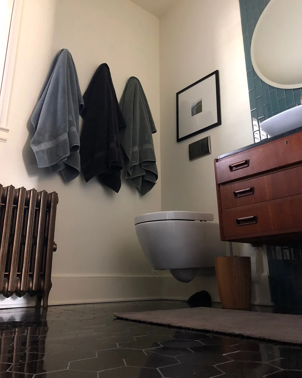 BATHROOM_3_1024x1280.jpg