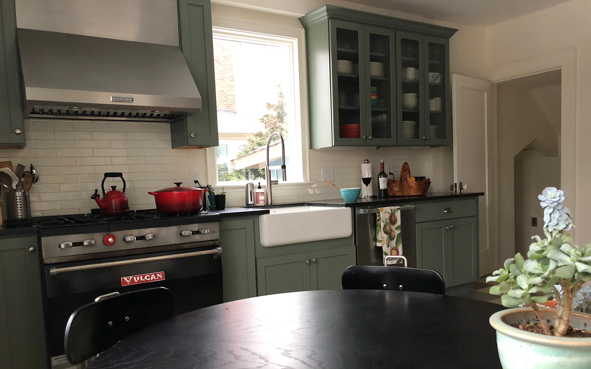 KITCHEN_8_2048x1280.jpg