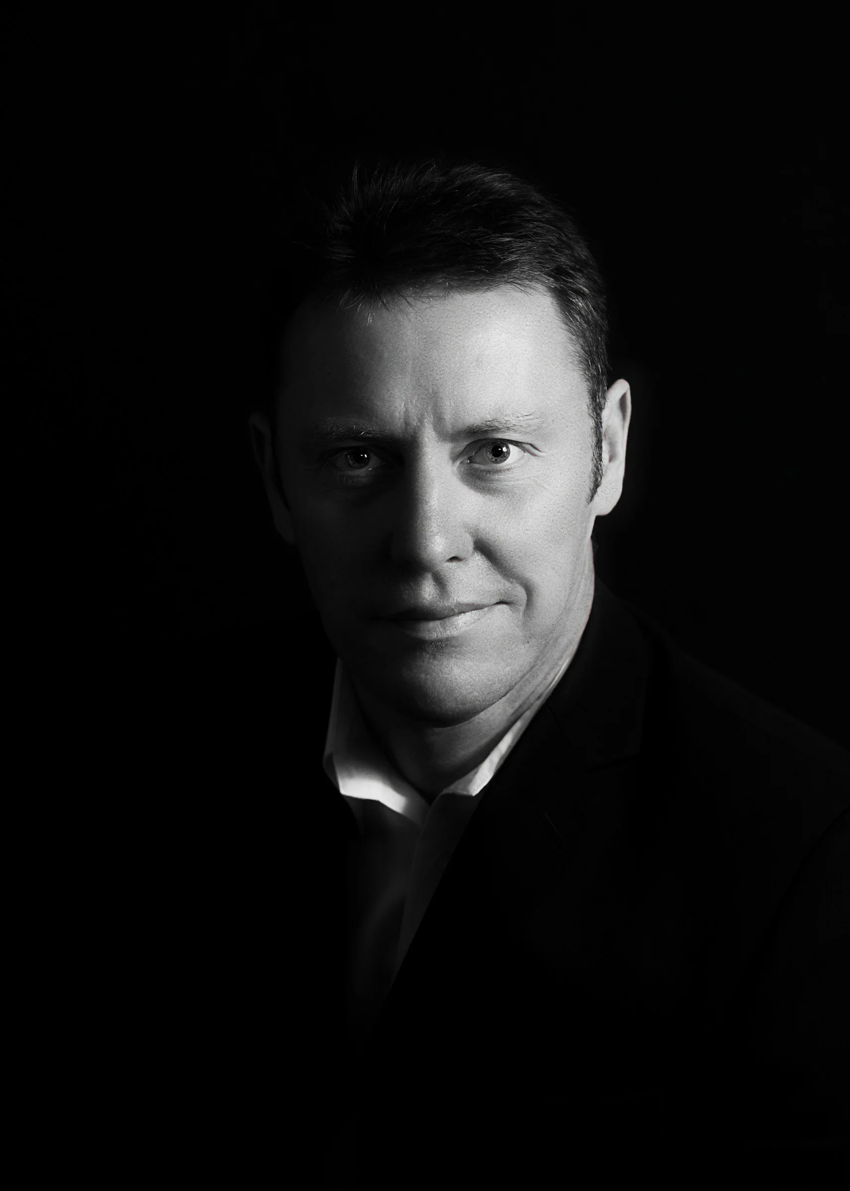 Profile image_Philip Hawkins media.jpg