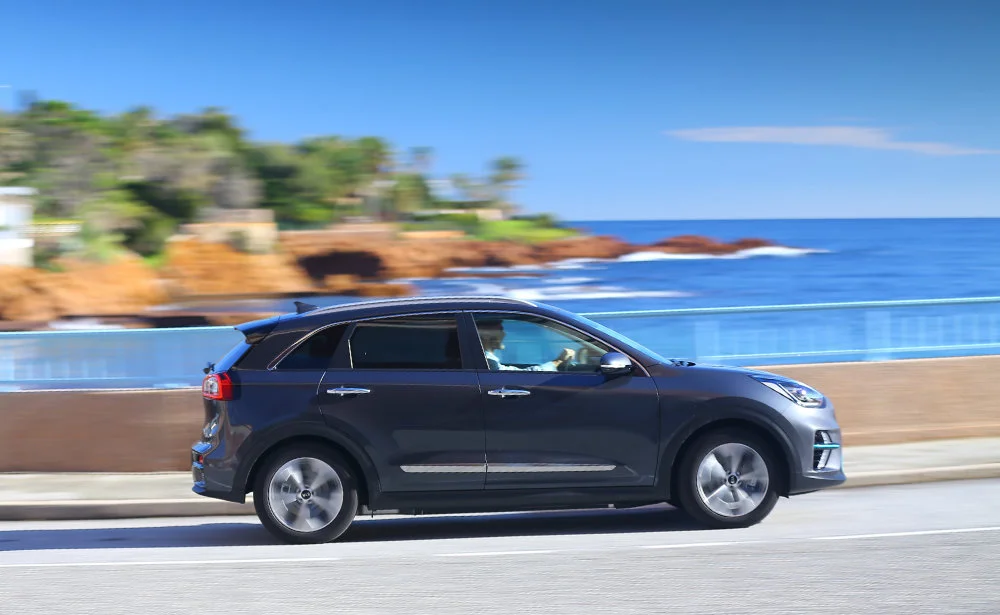 Kia E-Niro awarded WhatCar? 2019 Crown
