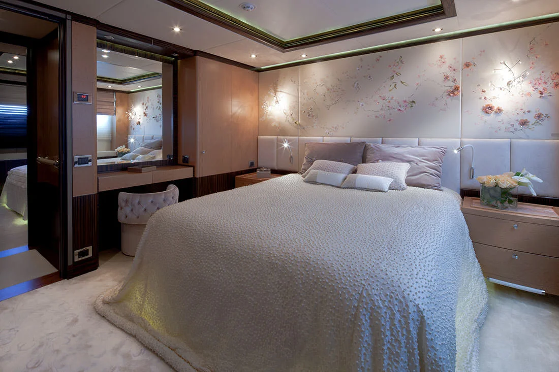 bella-anna-yacht-9.jpg