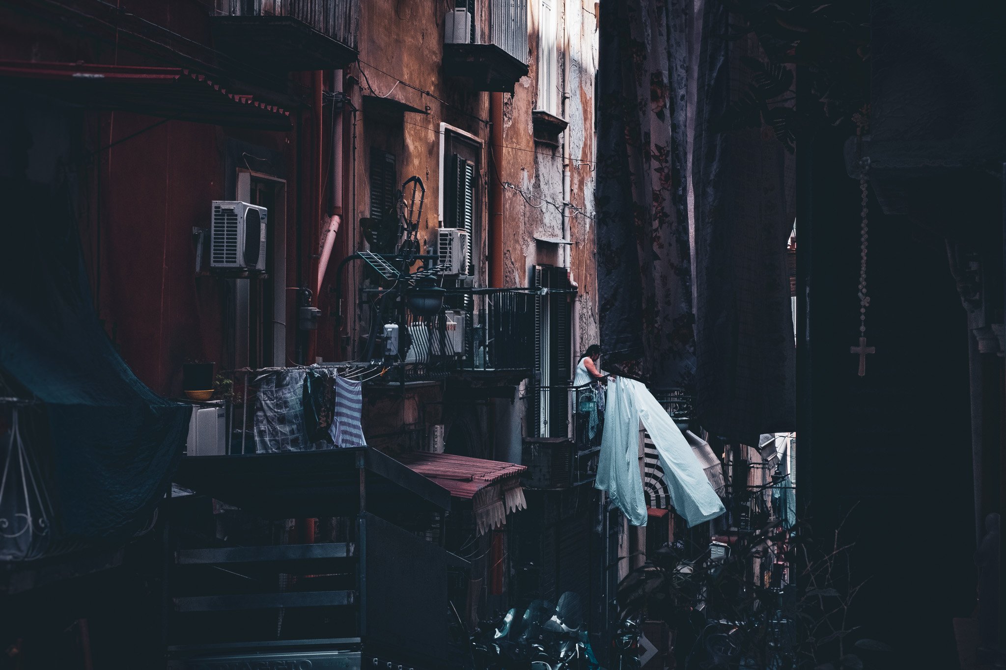 djunivers-street-photography-naples-day-djuneid-dulloo-5804.jpg