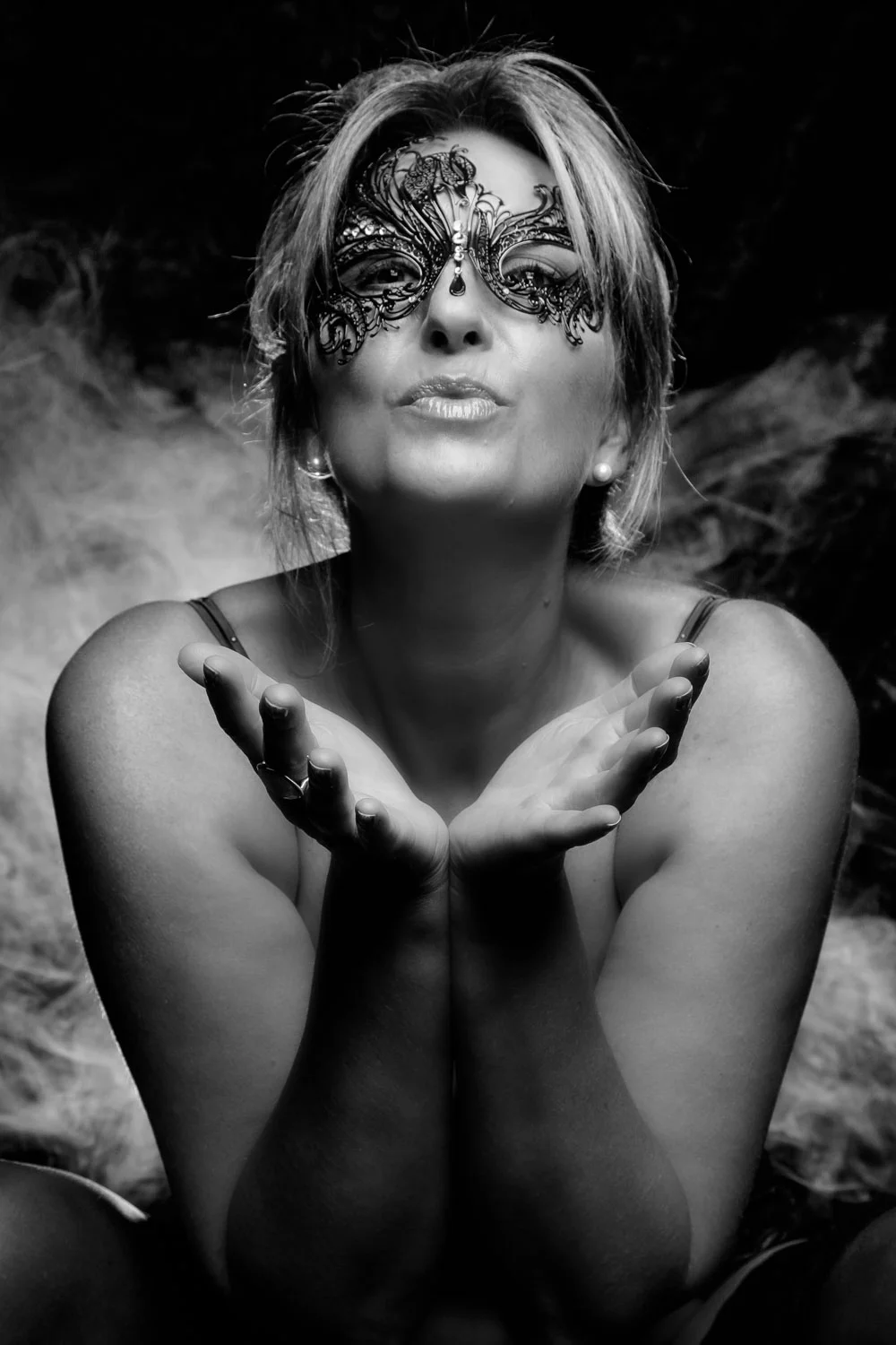 JOUW EROTISCHE- OF NAAKTFOTO IN ZWART-WIT