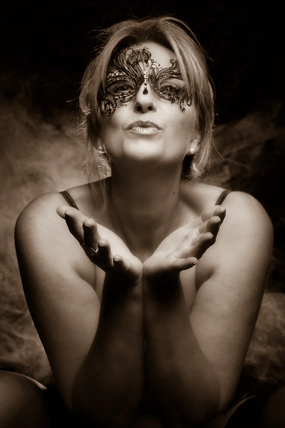 JOUW EROTISCHE- OF NAAKTFOTO IN SEPIA