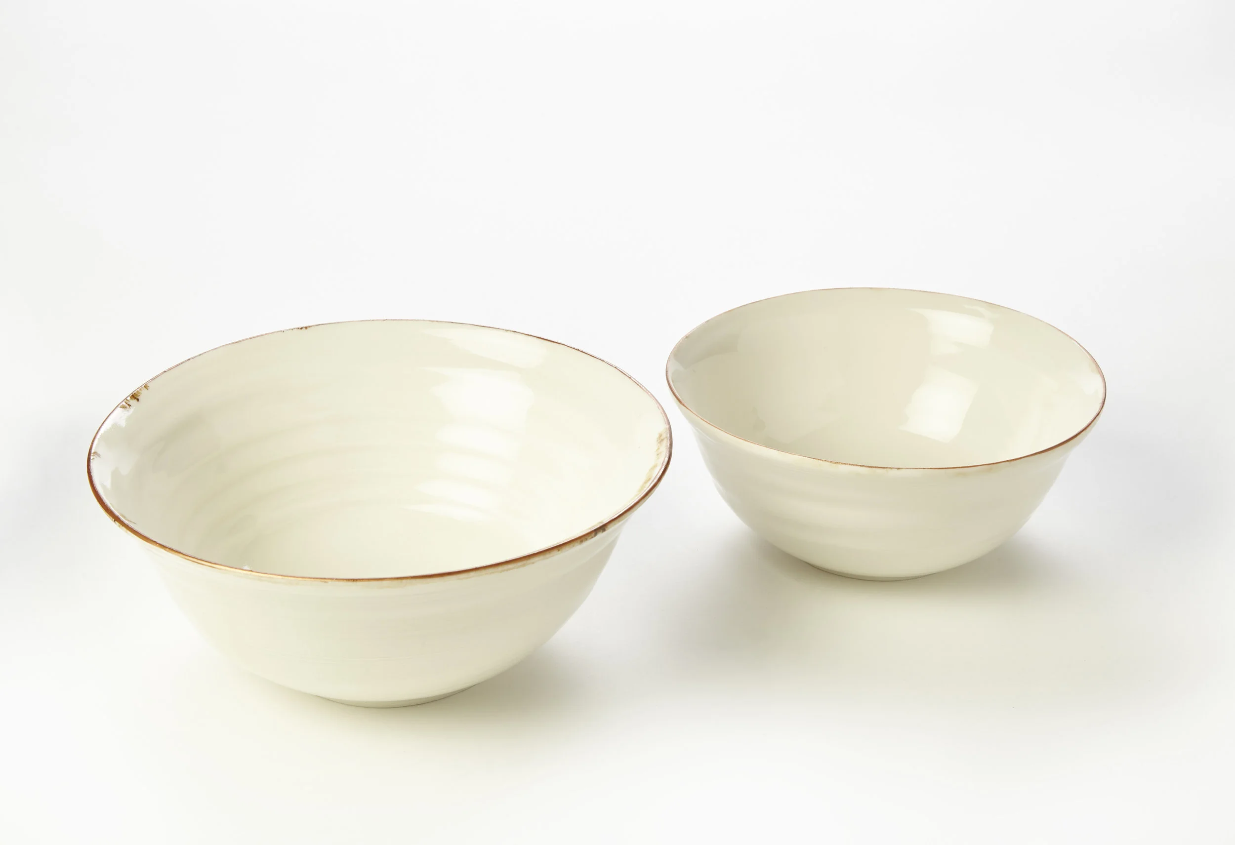 KA Ceramics Large wide rim bowl 23.5 cm x 10cm, Medium wid rim bowl 20cm x 9cm.jpg
